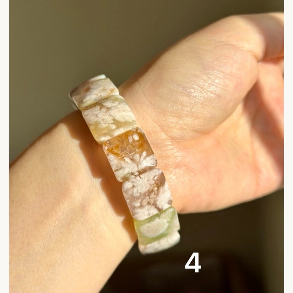 Elegant natural flower agate Stone Bracelet in pastels - NWT